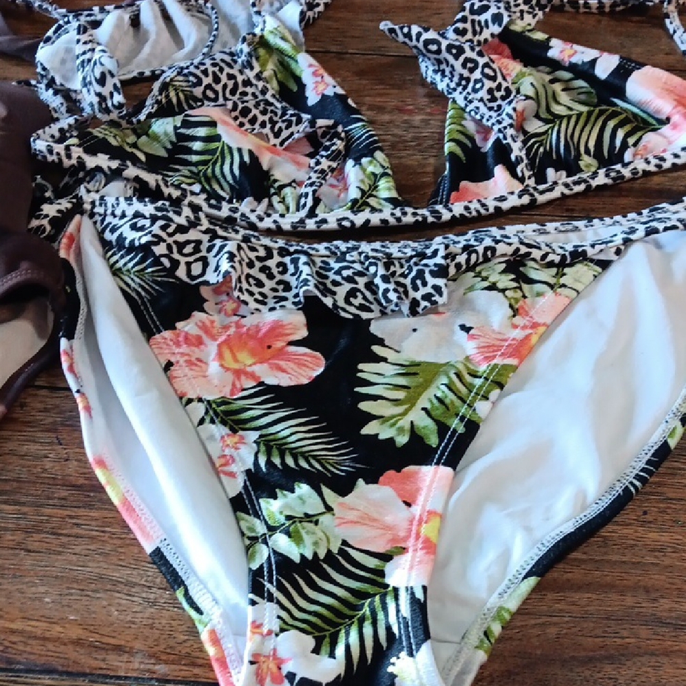Tropical Floral Womans Swim Set